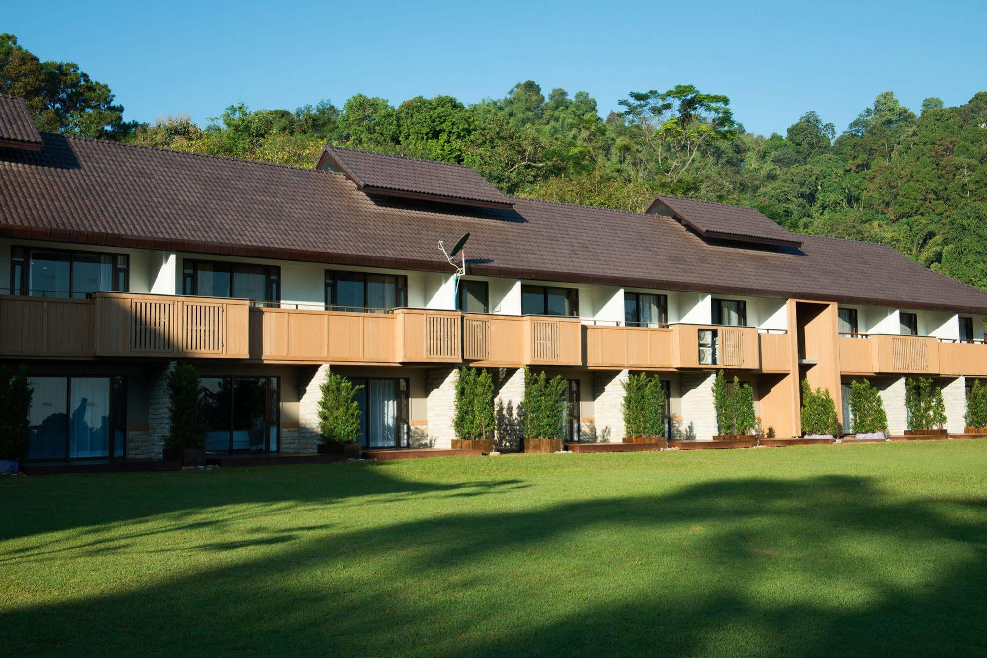 ดอยตุง ลอดจ์ Hotel บ้านไร่ ภายนอก รูปภาพ